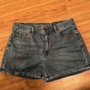 American Eagle size 12 shorts